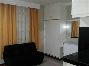 Big M Condotel Las Piñas Exterior photo