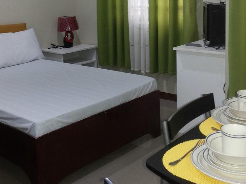 Big M Condotel Las Piñas Exterior photo